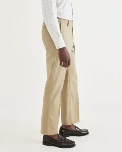 Dockers® Signature Straight Fit Go Khakis -Gustwillers Clothing Shop Dockers Signature Straight Fit Go Khakis HARVGOLD 2 27840.1718813024