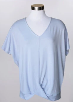 Keren Hart Twist Front Top