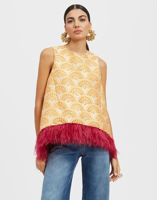 La Scala Top Fans Gold in Jacquard With Feathers La Scala Top Fans Gold In Jacquard With Feathers -Gustwillers Clothing Shop TOP0013JCQ072FAN02 YE05 0