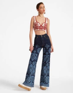 Baia Crop Top Medallion Placée Cream In Flat Cotton Stretch -Gustwillers Clothing Shop TOP0094COT037MED01 WH03 3