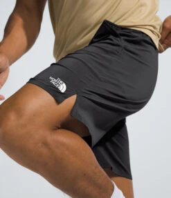 The North Face Men's Wander Short 2.0 4 The North Face Men's Wander Short 2.0 -Gustwillers Clothing Shop The North Face Men s Wander Short 2.0 TNFBLACK 4 00441.1712250304