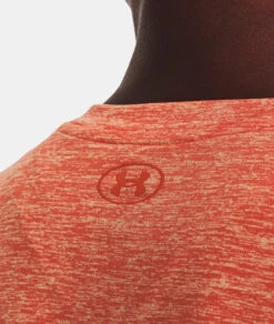 Under Armour UA® Tech™ Twist Big Gel Logo Tee -Gustwillers Clothing Shop UA Tech Twist Big Gel Logo Tee FRORANG 4 29493.1710524032